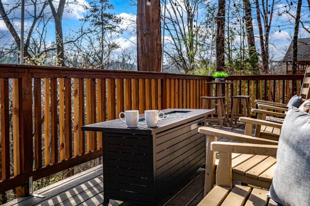 The Family Stone Luxe Cabin Sleeps 12 Hot Tub Dogfriendly Dollywood Pigeon Forge Dış mekan fotoğraf