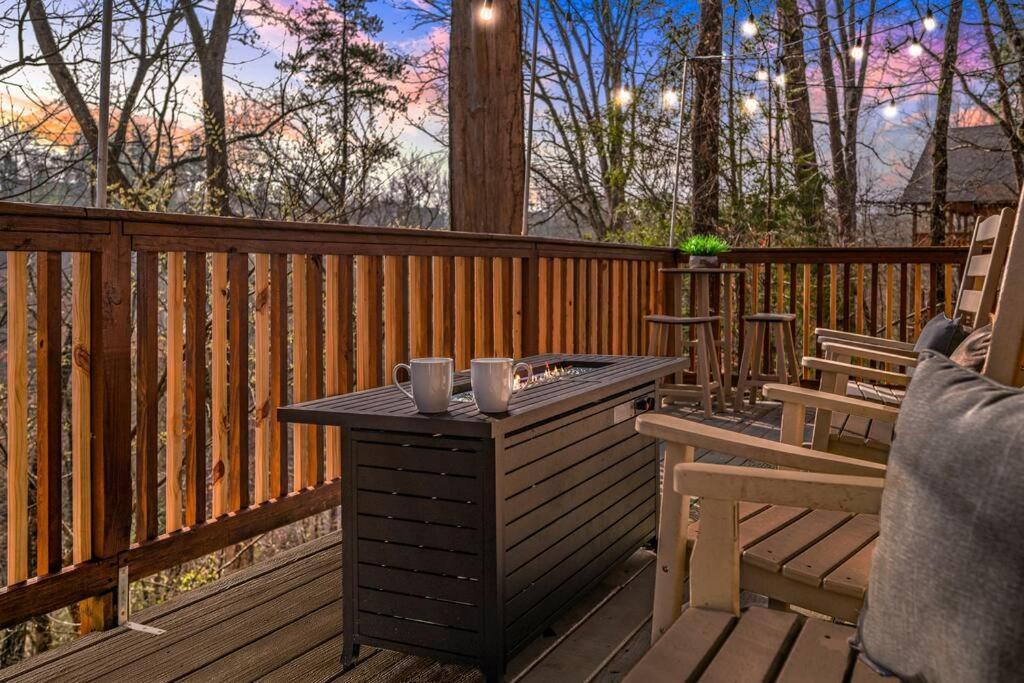 The Family Stone Luxe Cabin Sleeps 12 Hot Tub Dogfriendly Dollywood Pigeon Forge Dış mekan fotoğraf